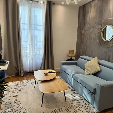 Between The Arc De Triomphe And The Sacr-cur Апартаменты Париж