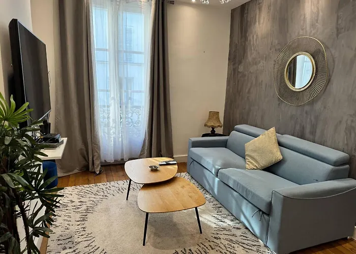 Between The Arc De Triomphe And The Sacr-cur Апартаменты Париж