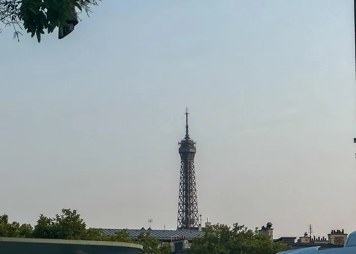 Between The Arc De Triomphe And The Sacr-cur *